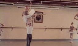 男生爆料芭蕾舞校长视频,芭蕾舞校长视频引发热议，男生爆料背后真相